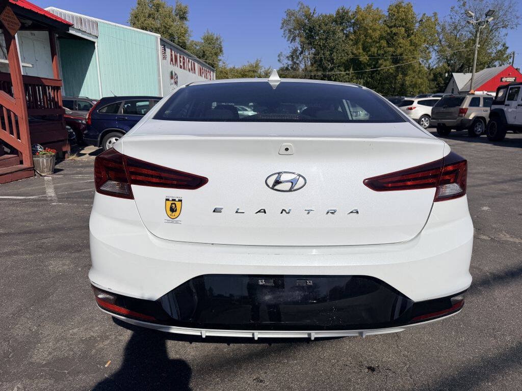 Used 2020 Hyundai Elantra SEL w/ Cargo Package (C1) FWD image 4