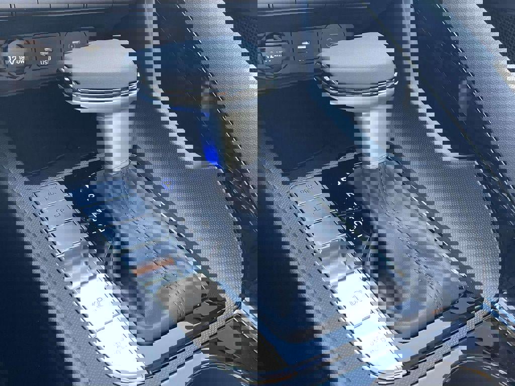 New 2026 Hyundai Elantra Limited image 42