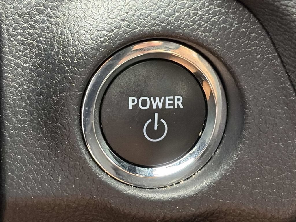 Used 2024 Toyota RAV4 SE AWD/4WD image 27