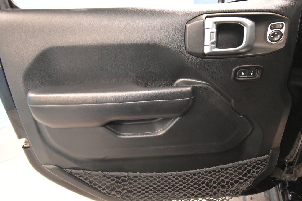 Used 2019 Jeep Wrangler Unlimited Sport S image 4