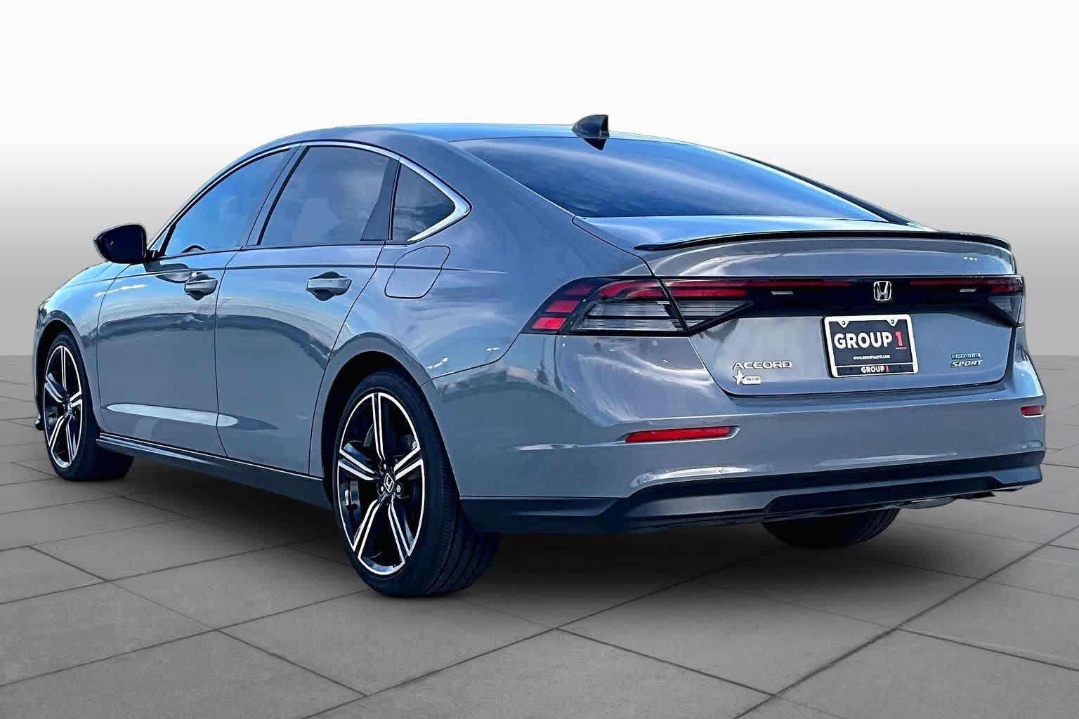 Used 2025 Honda Accord Sport image 12