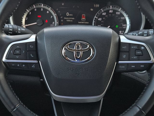 Used 2023 Toyota Highlander XLE AWD/4WD image 25