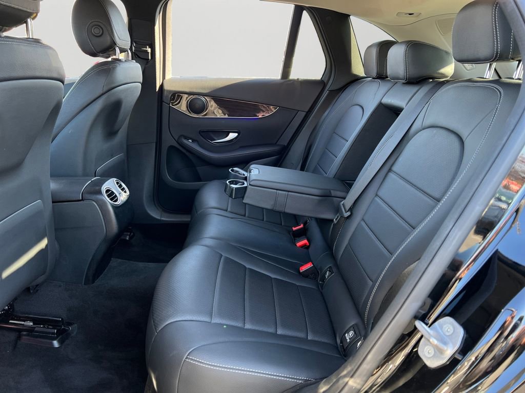 Used 2022 Mercedes-Benz GLC 300 image 11