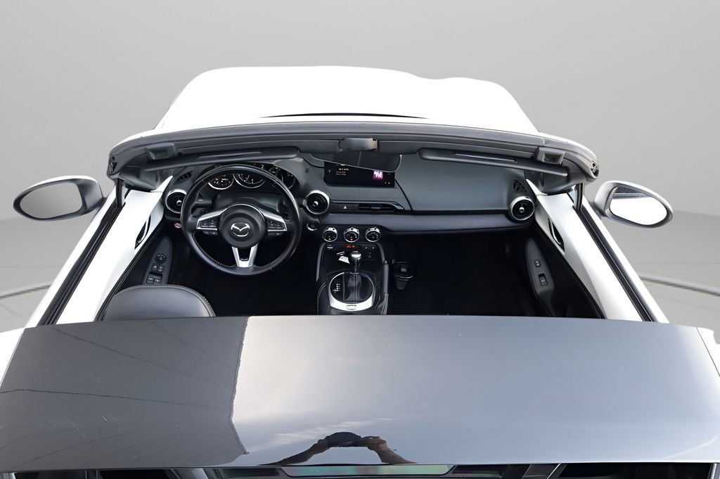 Used 2024 MAZDA MX-5 Miata RF Grand Touring RWD image 28