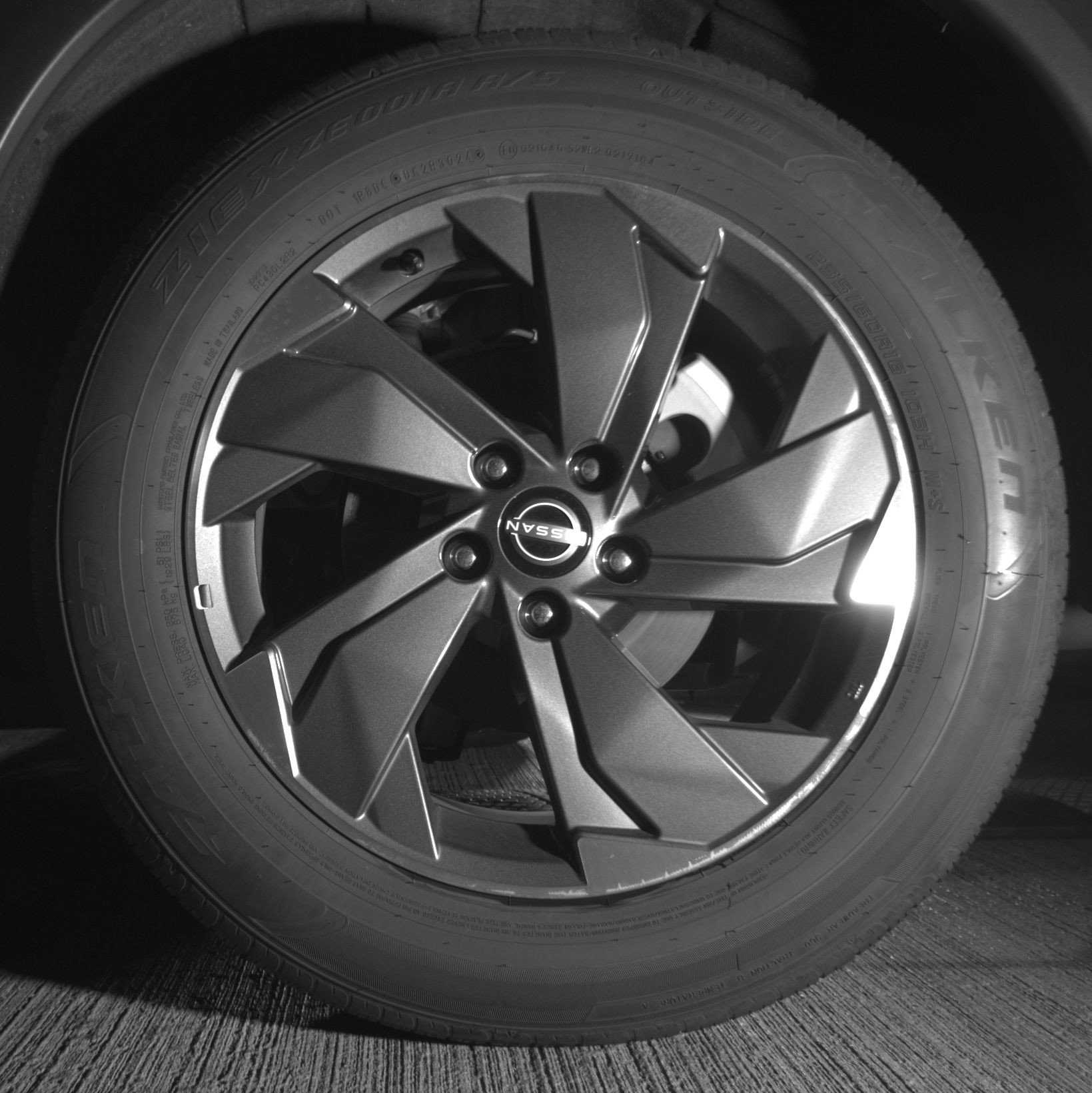 Used 2025 Nissan Rogue SV image 14