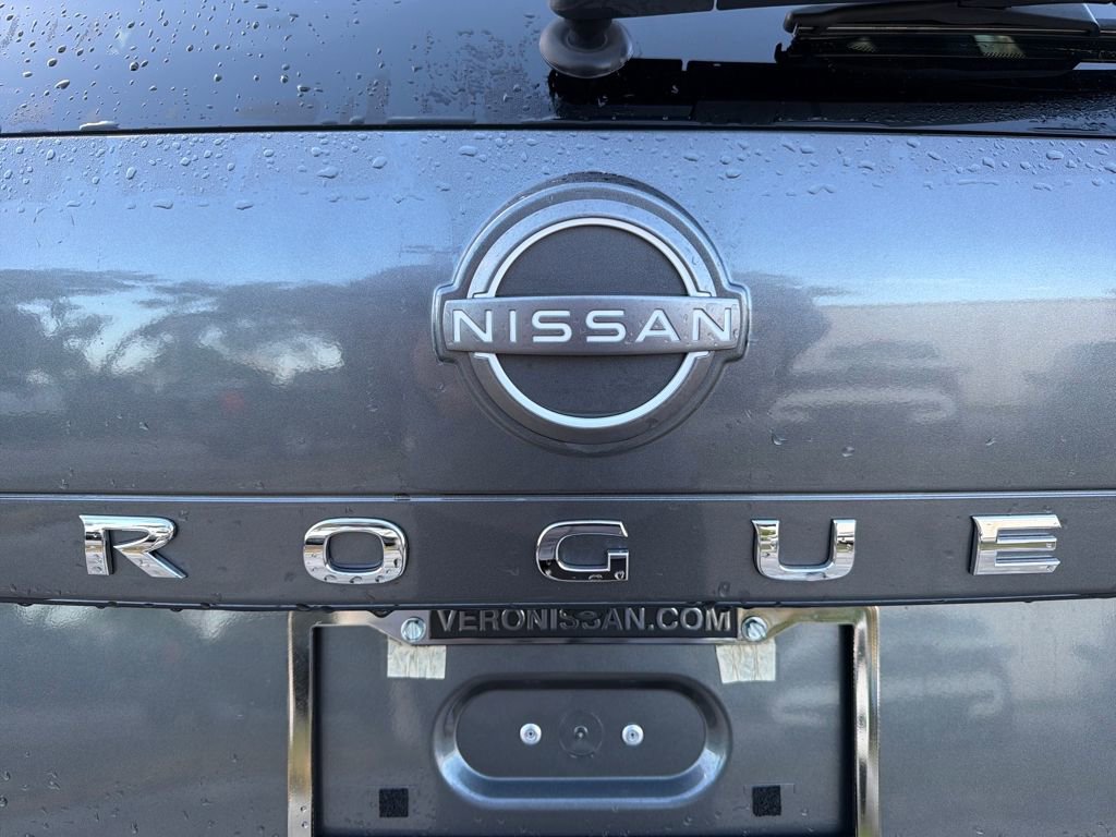 Certified 2023 Nissan Rogue SV image 10