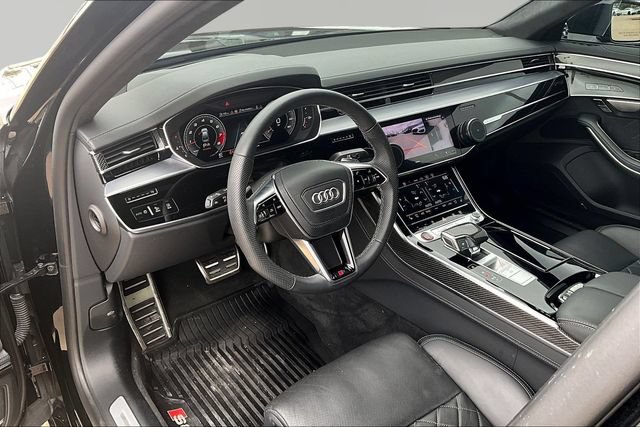 Used 2024 Audi S8 w/ S8 Comfort Plus Package AWD/4WD image 13