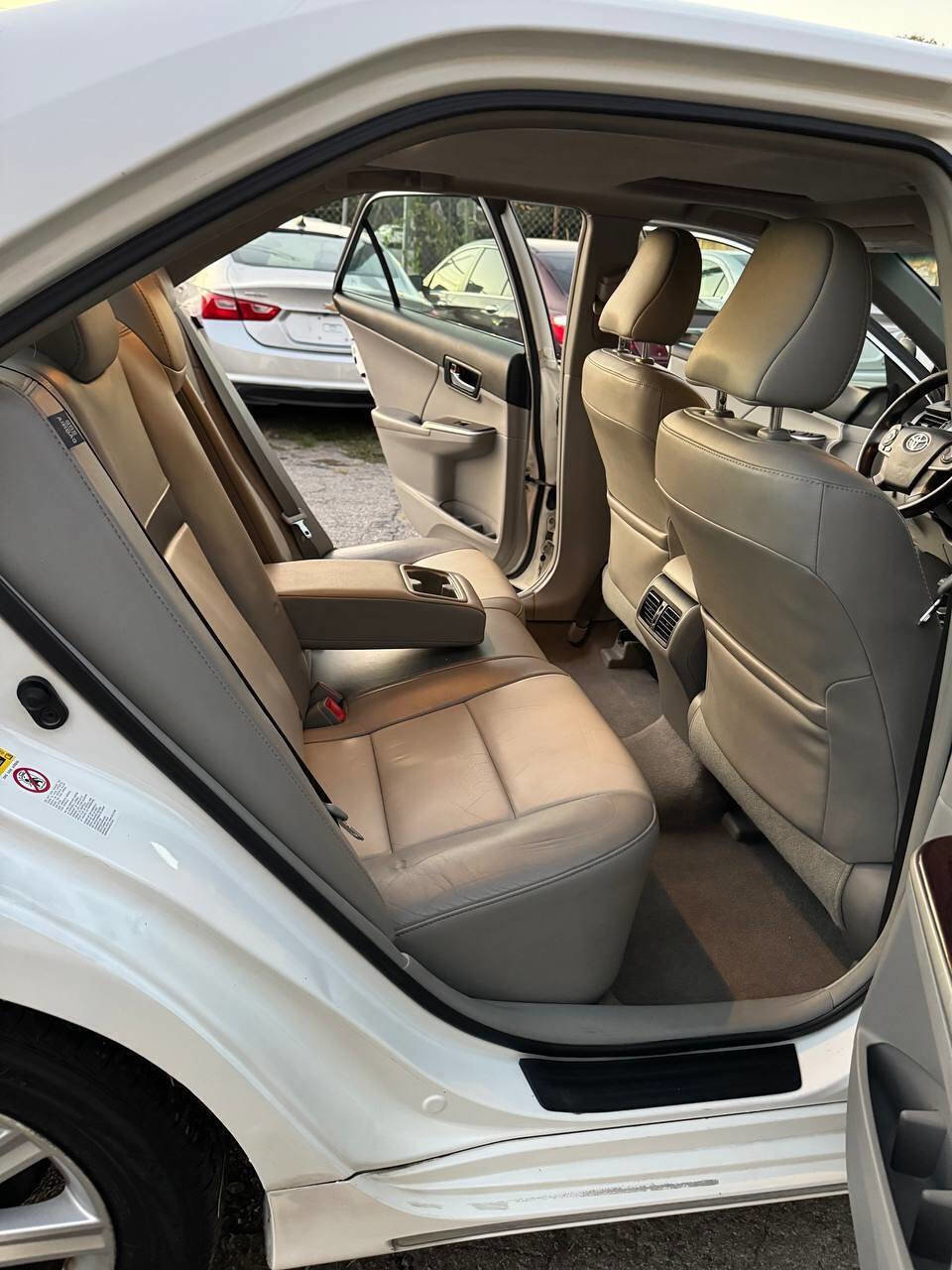 Used 2012 Toyota Camry XLE image 12