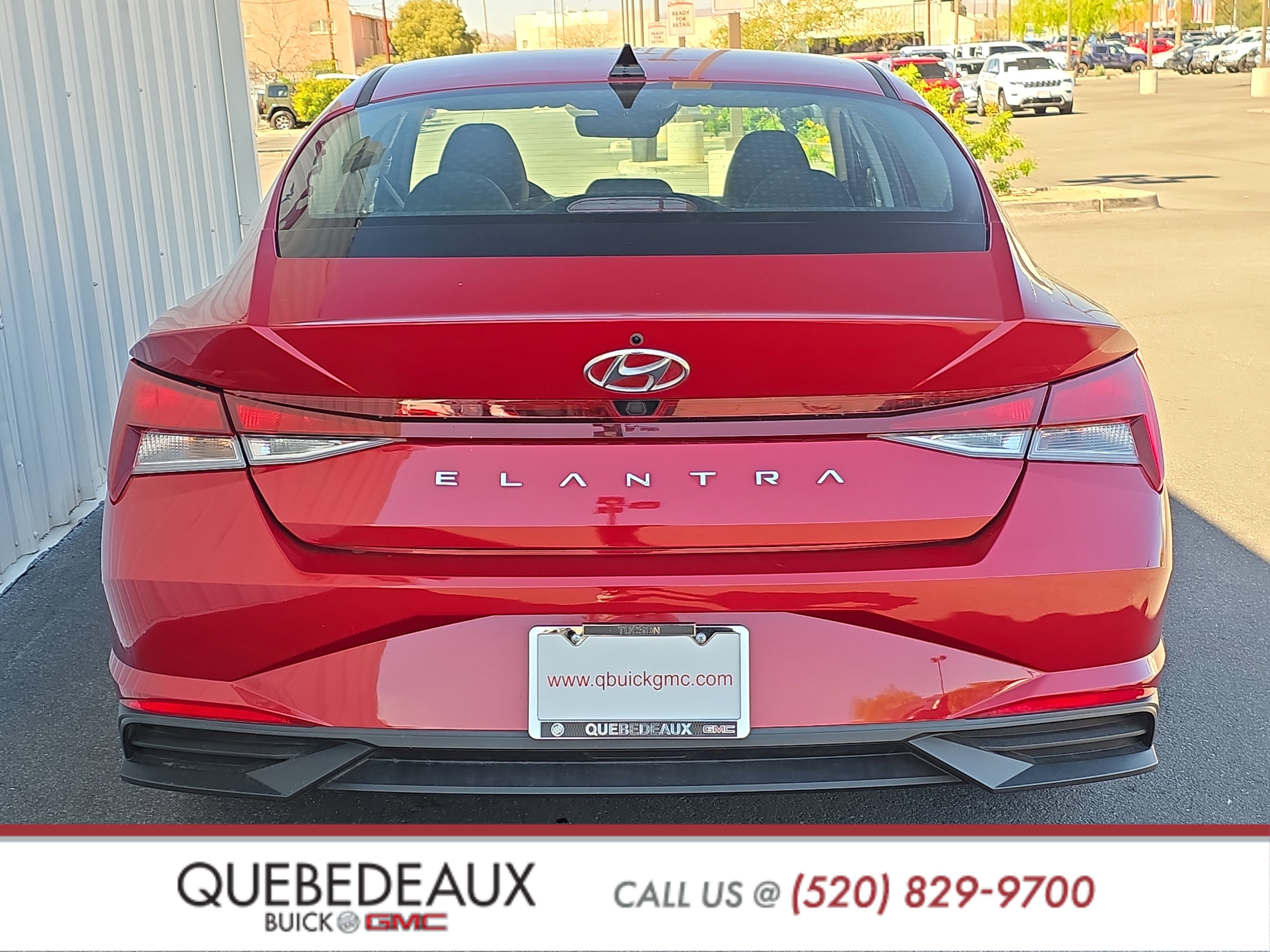 Used 2023 Hyundai Elantra SEL w/ Preferred Accessory Package FWD image 6