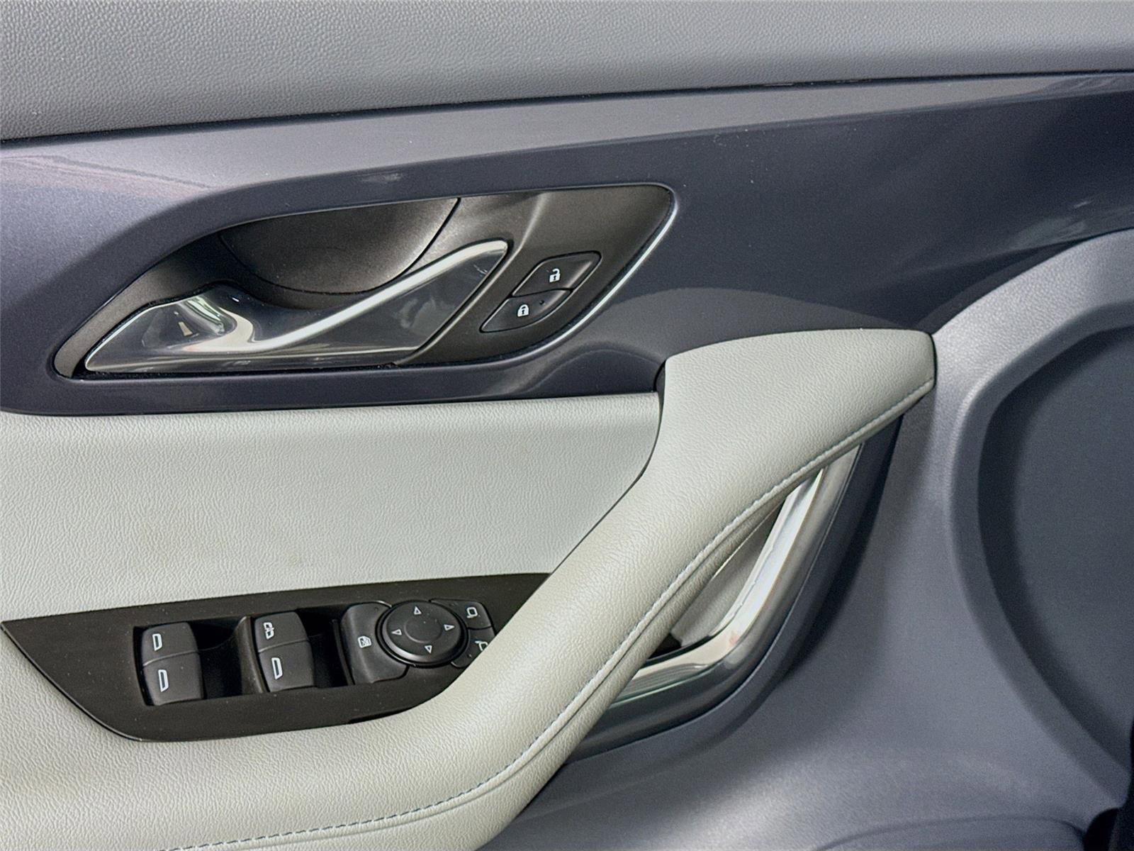 Used 2022 Chevrolet Blazer LT image 12