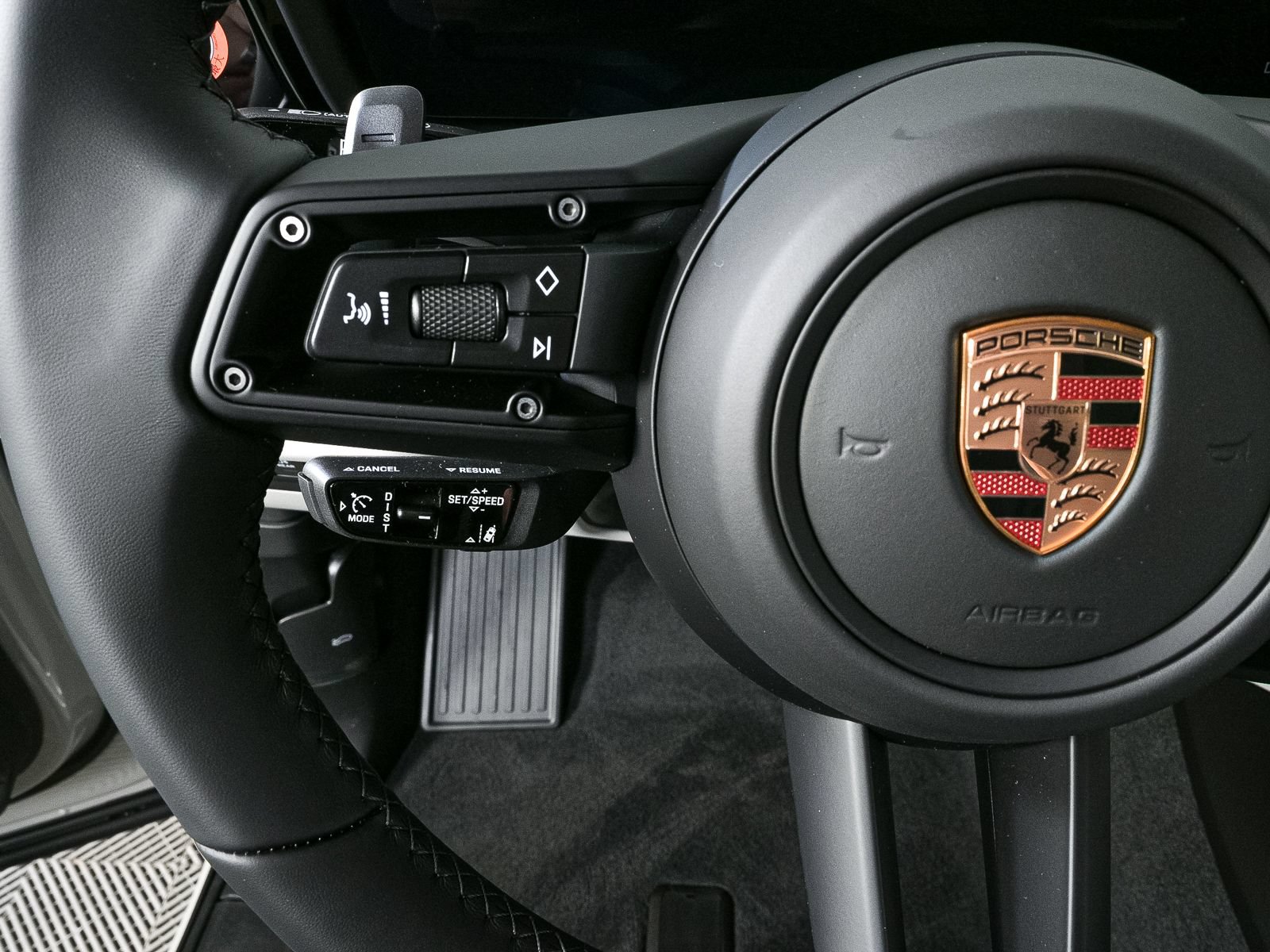 New 2026 Porsche Cayenne Coupe AWD/4WD image 10