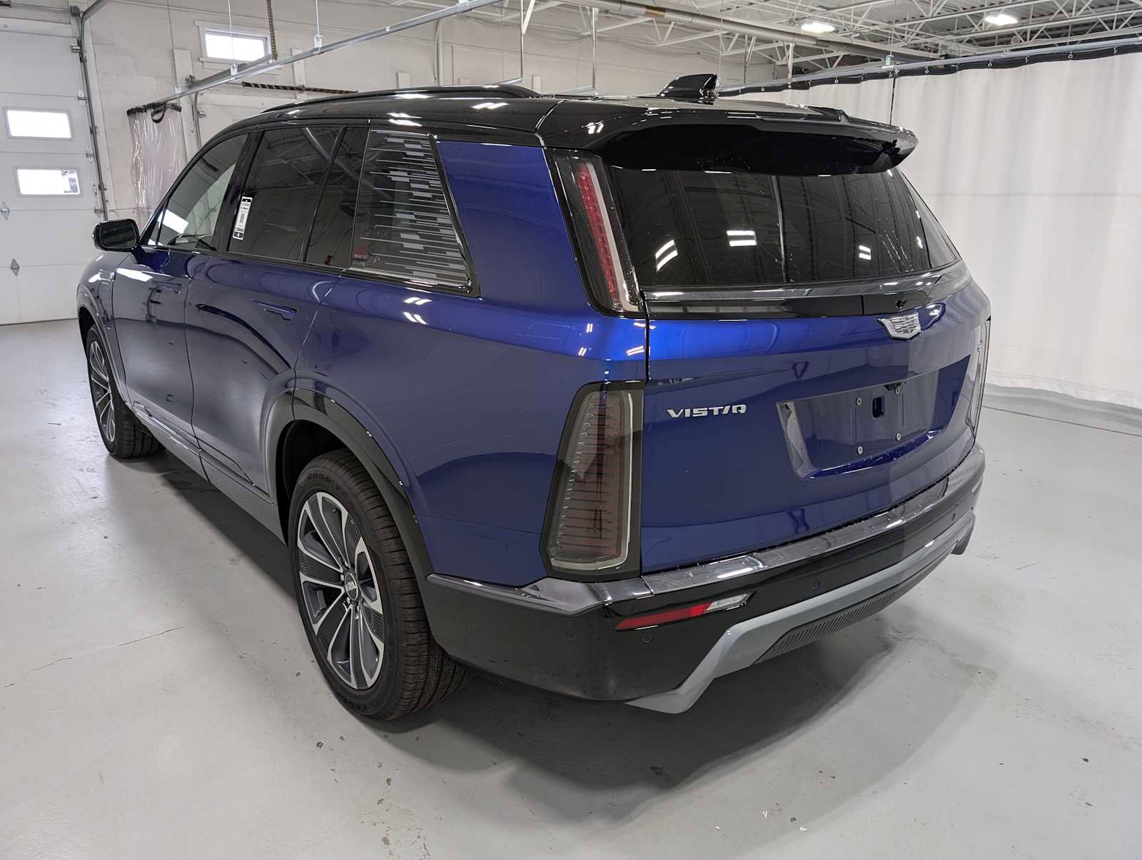 New 2026 Cadillac Vistiq Sport w/ LPO, Floor Liner Package image 9