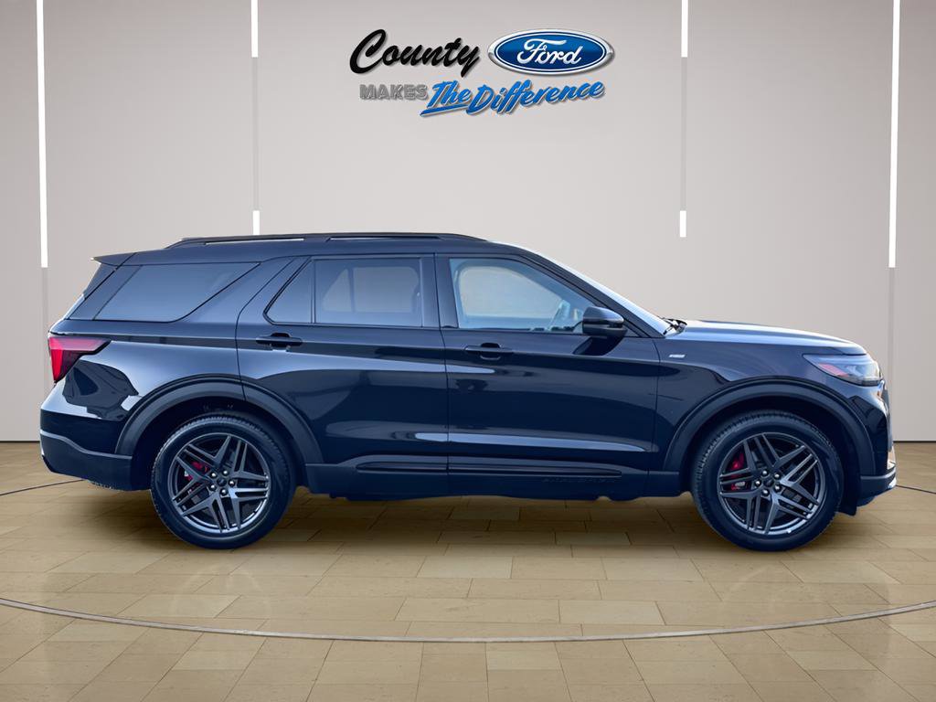 Used 2025 Ford Explorer ST-Line w/ ST-Line Street Pack AWD/4WD image 22