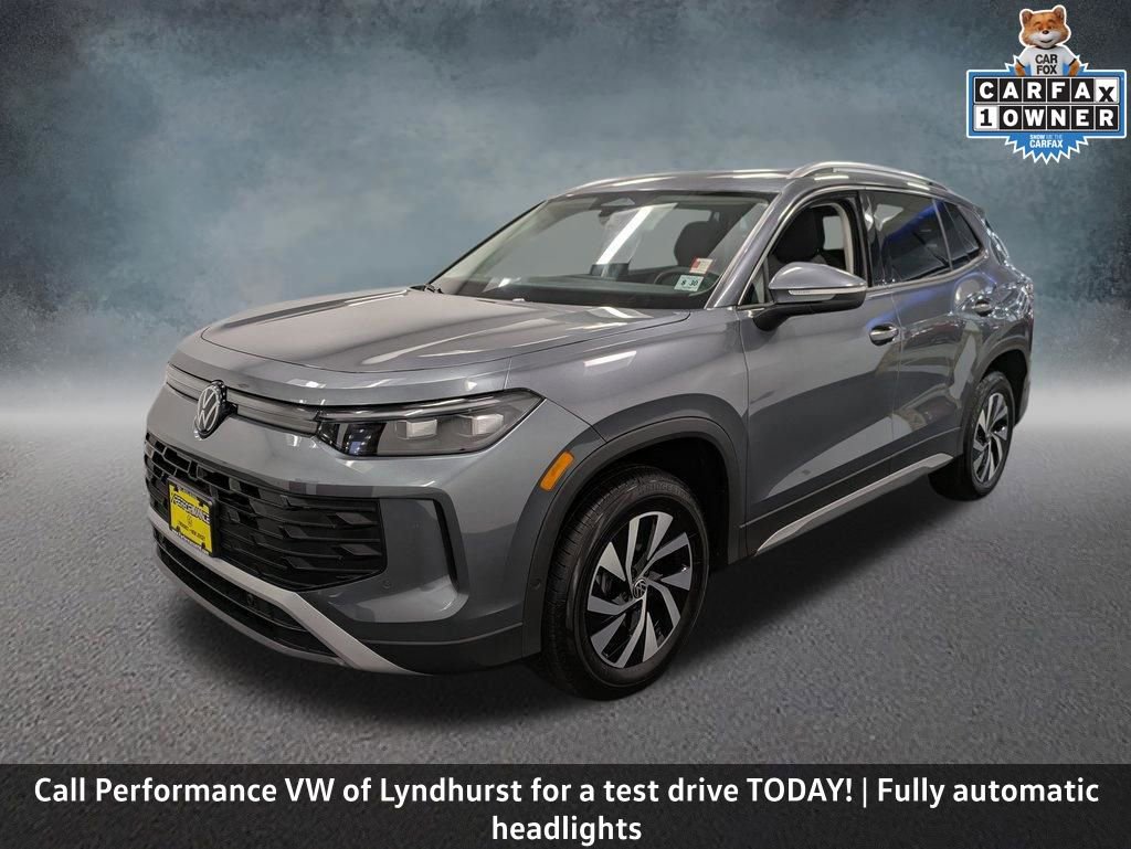 Used 2025 Volkswagen Tiguan S image 2