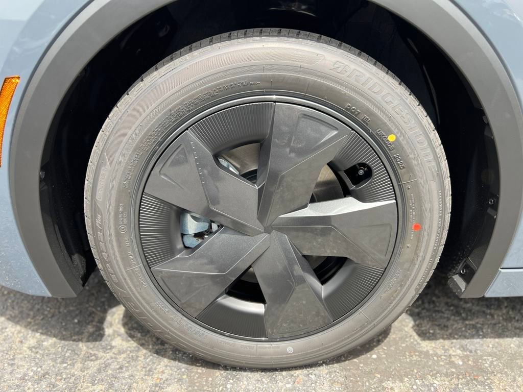 New 2026 Toyota Prius Plug-In Hybrid image 7