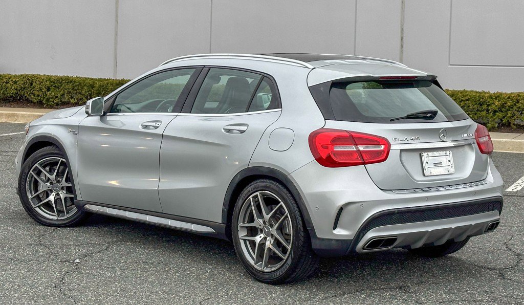 Used 2015 Mercedes-Benz GLA 45 AMG 4MATIC w/ Driver Assistance Package image 15