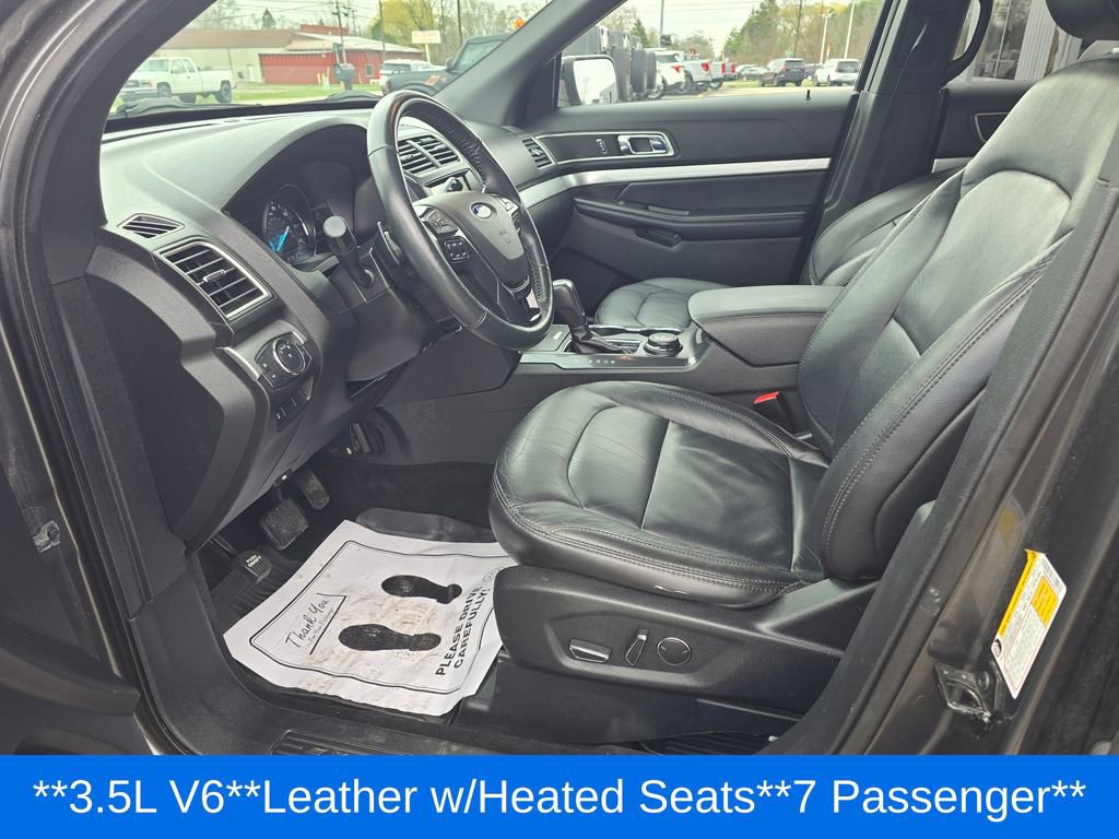Used 2017 Ford Explorer XLT w/ Equipment Group 202A AWD/4WD image 9