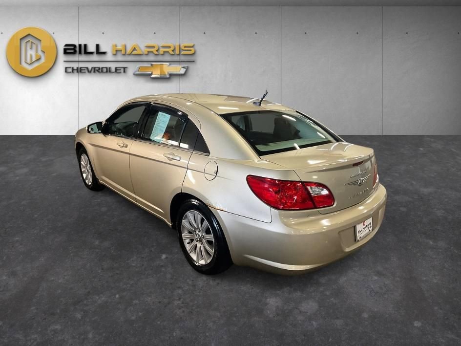 Used 2010 Chrysler Sebring Limited image 16