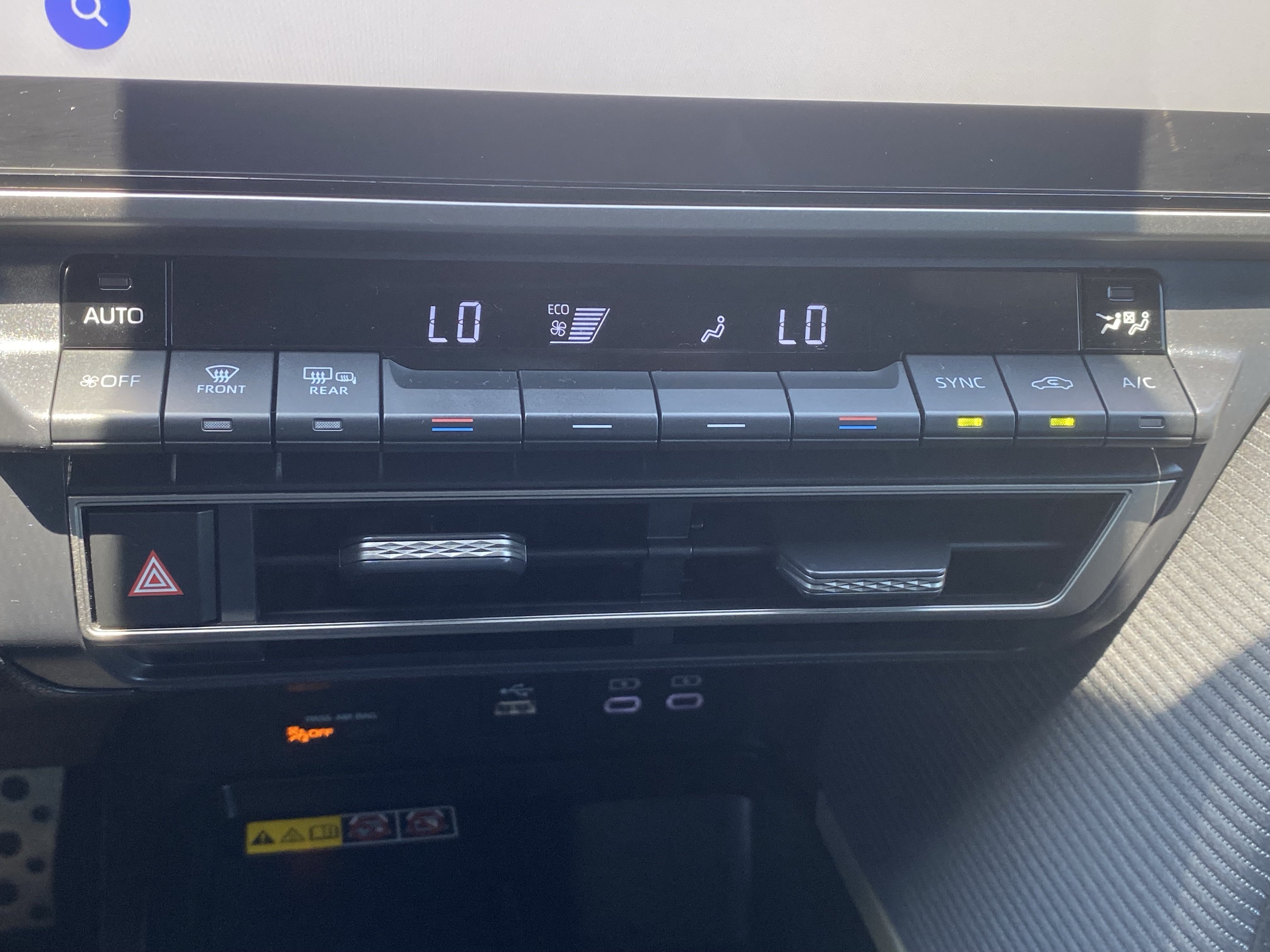Used 2026 Toyota Camry SE w/ Multimedia Upgrade Package FWD image 28