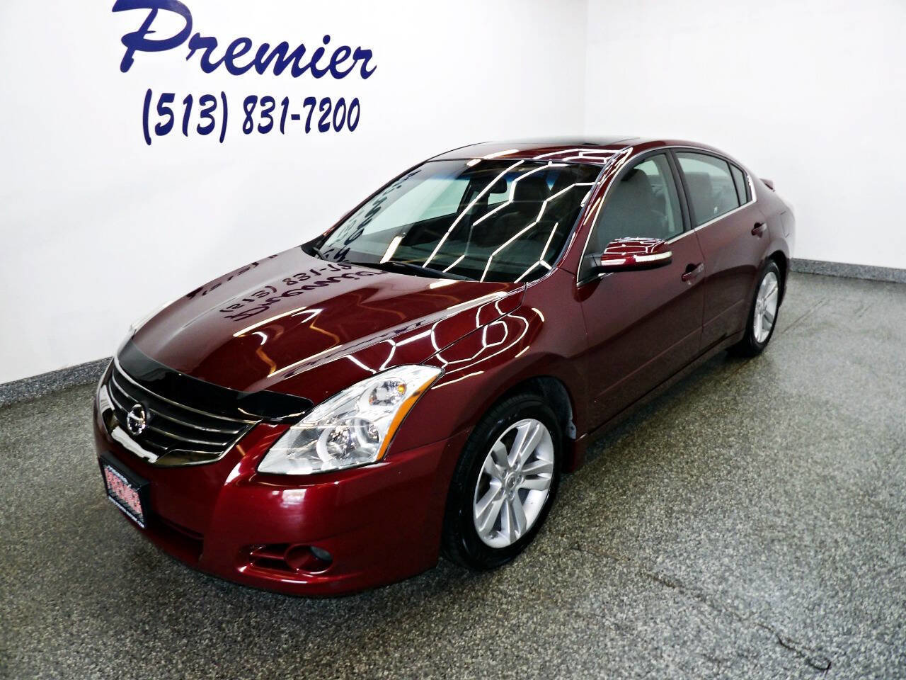 Used 2011 Nissan Altima 3.5 SR w/ 3.5SR Premium Pkg FWD image 1