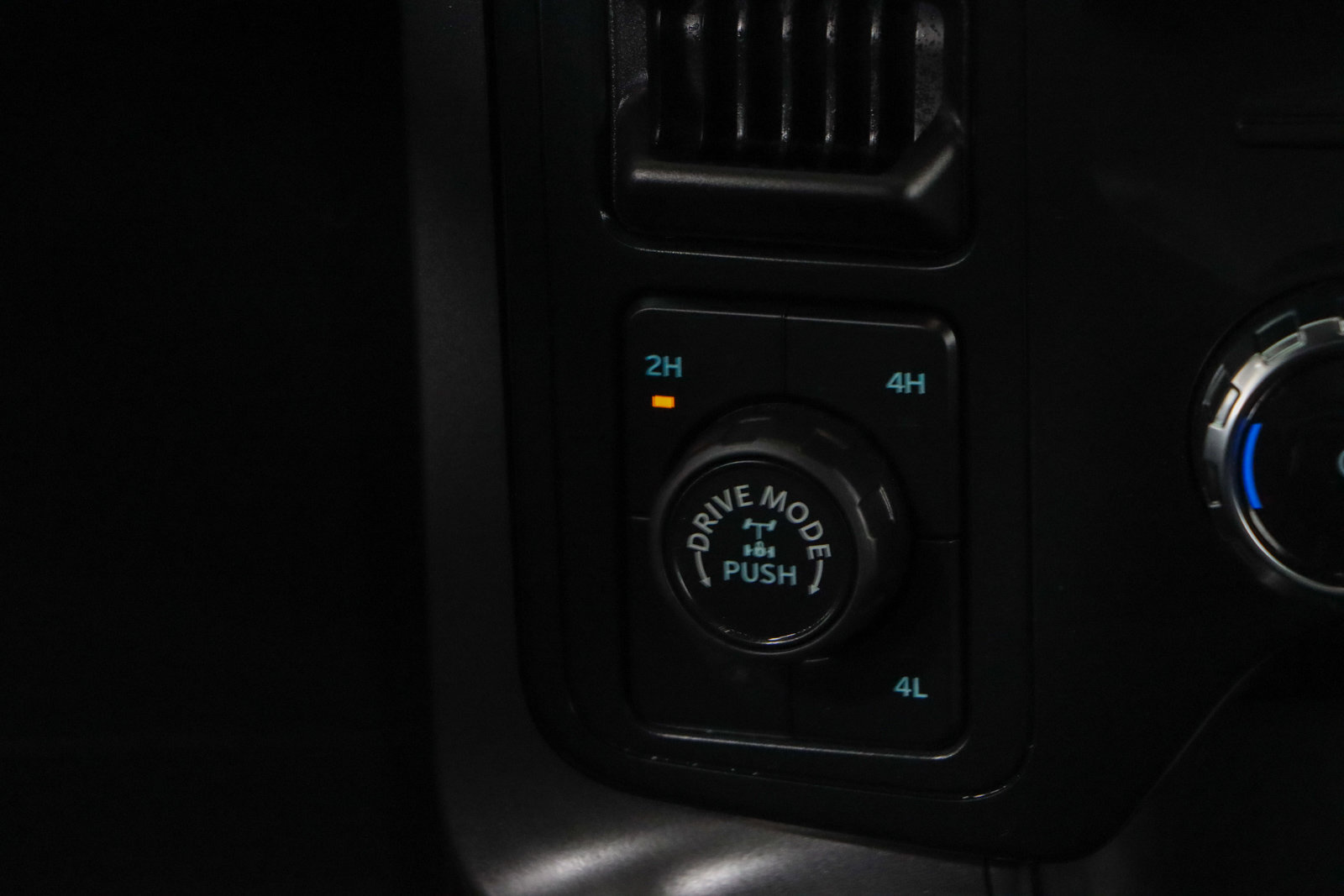 Used 2024 Ford F150 XLT w/ Equipment Group 302A MID image 22