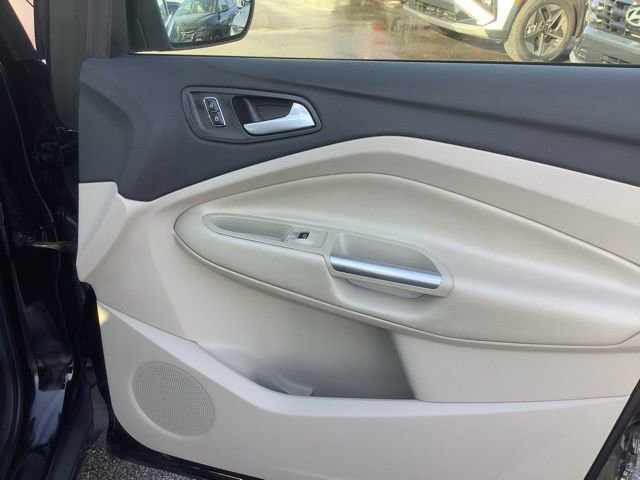 Used 2016 Ford Escape Titanium image 26