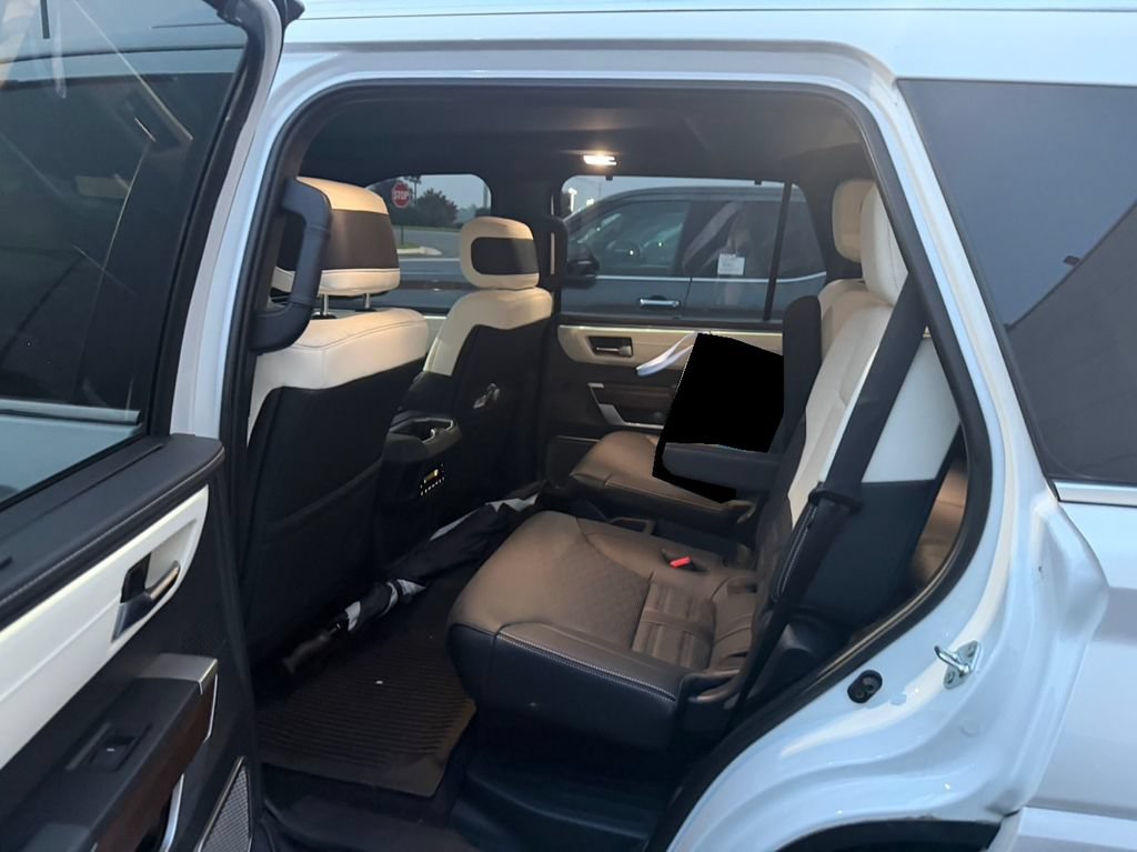 Used 2025 Toyota Sequoia Capstone AWD/4WD image 14