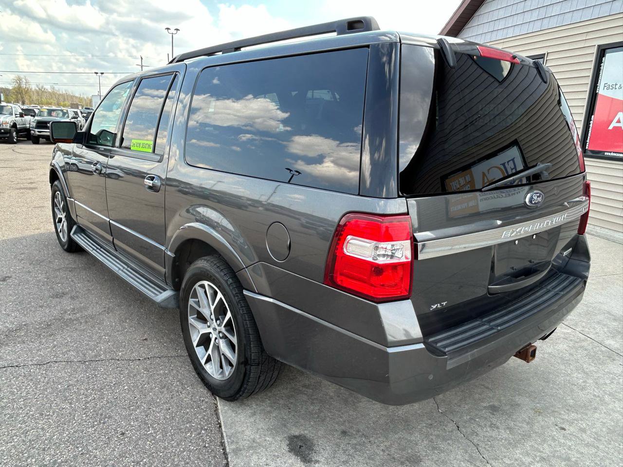 Used 2015 Ford Expedition EL XLT w/ Equipment Group 202A RWD image 7