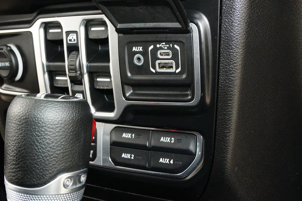 Used 2020 Jeep Gladiator Rubicon AWD/4WD image 19