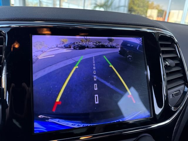 Used 2020 Jeep Grand Cherokee Altitude RWD image 20