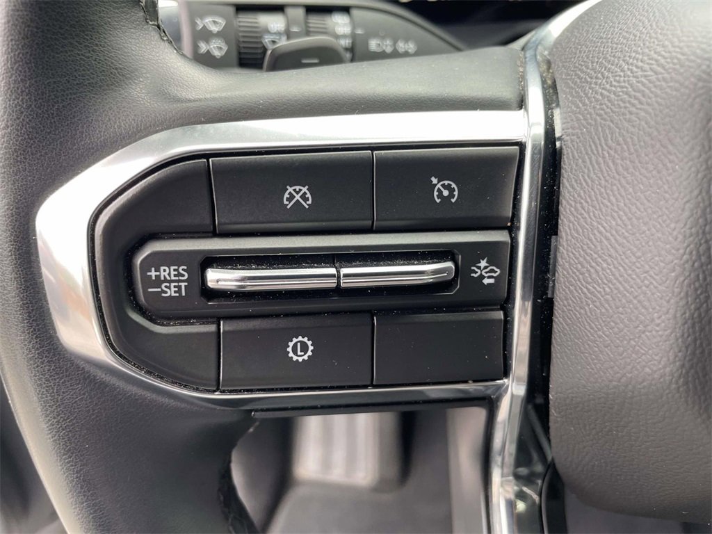 Used 2024 GMC Acadia Elevation image 21