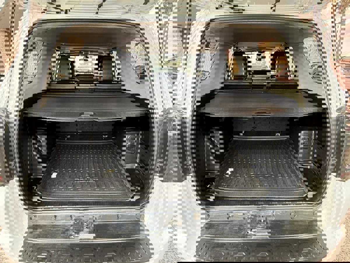 Used 2018 Toyota 4Runner TRD Off-Road Premium AWD/4WD image 35