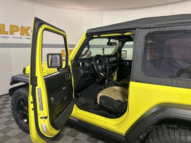 Used 2022 Jeep Wrangler Sport AWD/4WD image 9