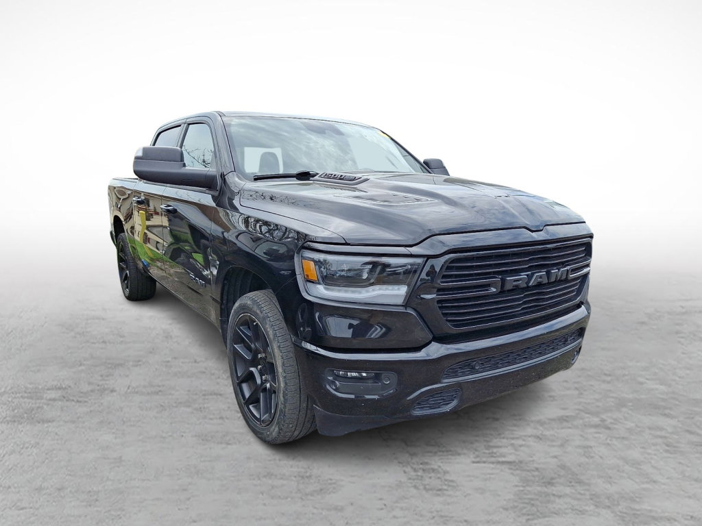 Used 2024 RAM 1500 Laramie AWD/4WD image 3