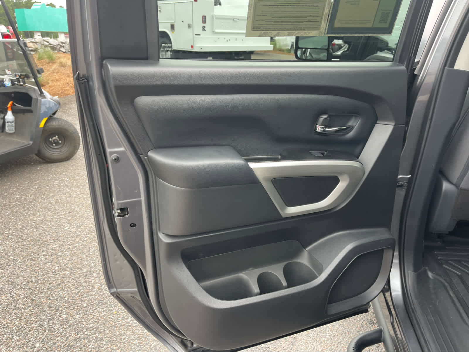 Used 2023 Nissan Titan SV w/ SV Convenience Package RWD image 19