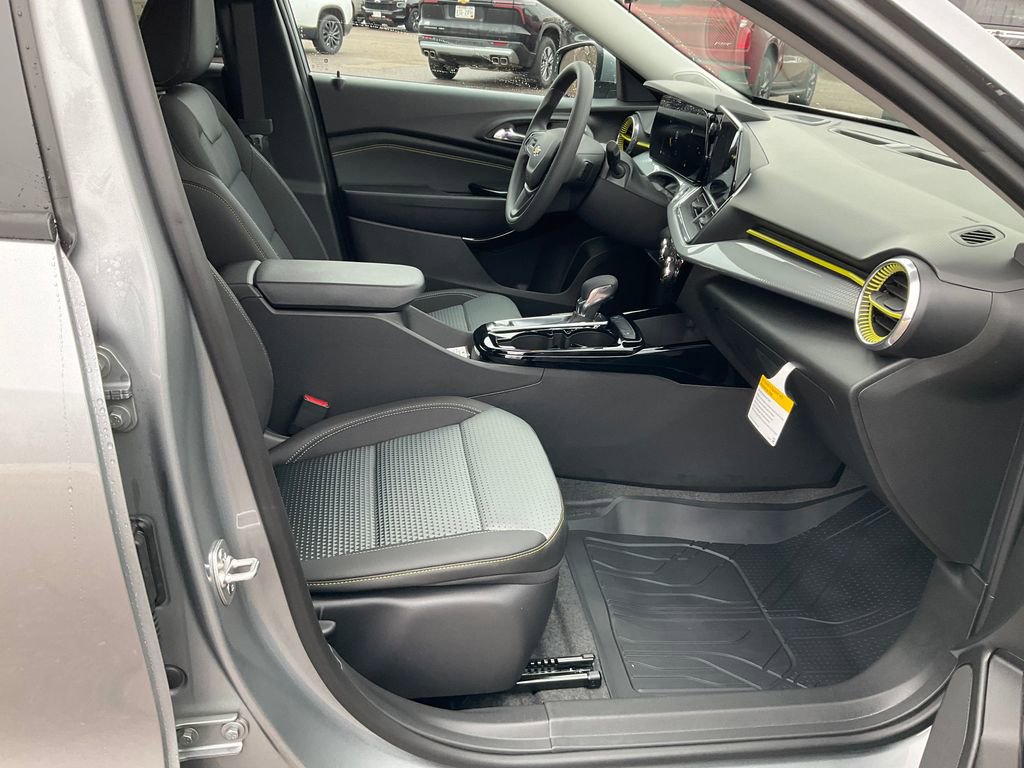 New 2026 Chevrolet Trax LT FWD image 19