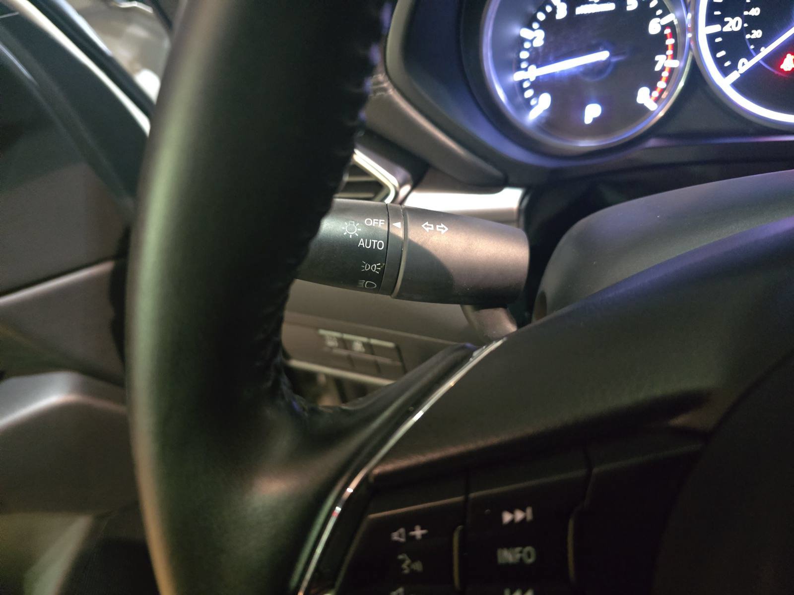 Used 2018 MAZDA CX-5 Touring FWD image 24