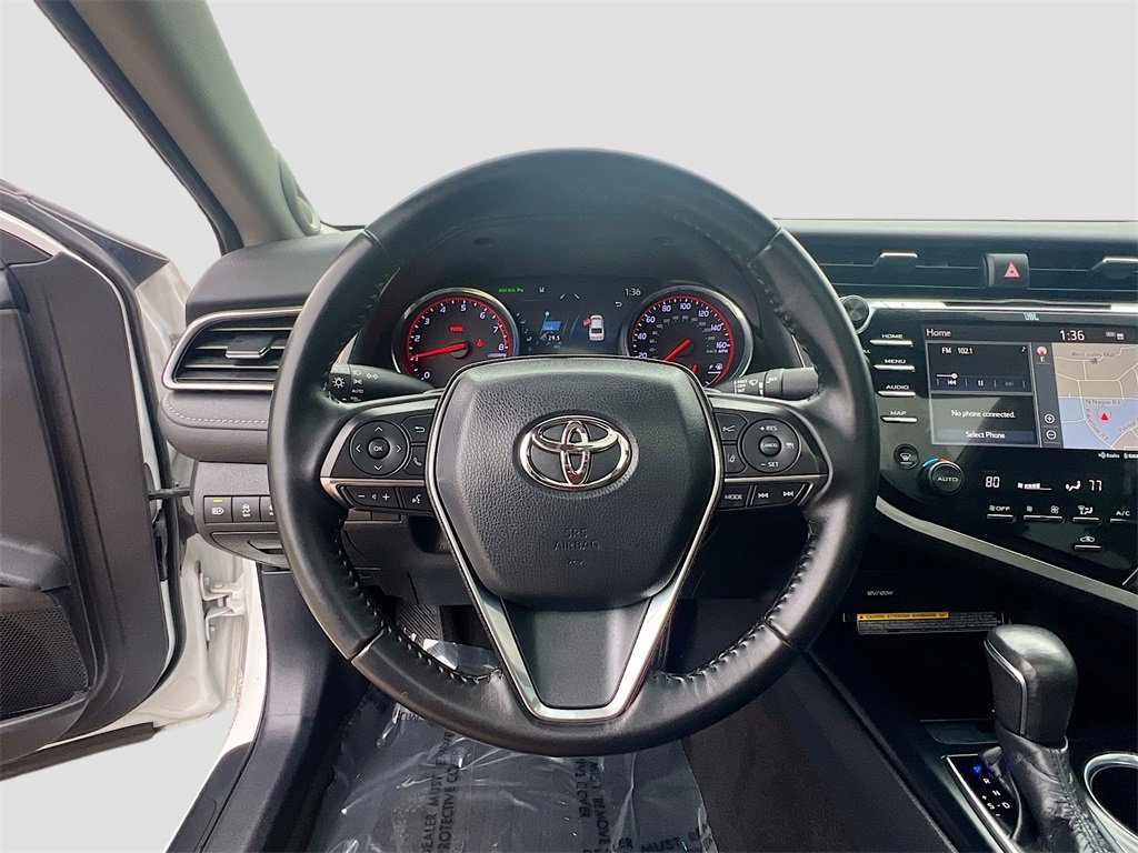 Used 2020 Toyota Camry XSE image 11