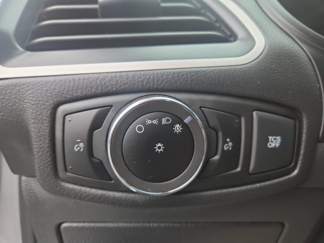 Used 2023 Ford Edge SEL AWD/4WD image 18