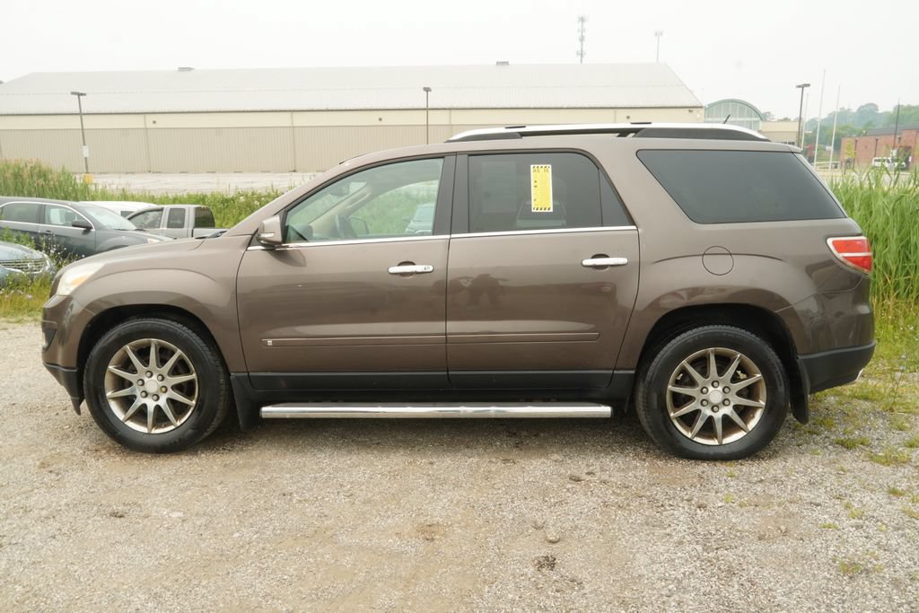 Used 2008 Saturn Outlook XR w/ Premium Trim Package AWD/4WD image 2