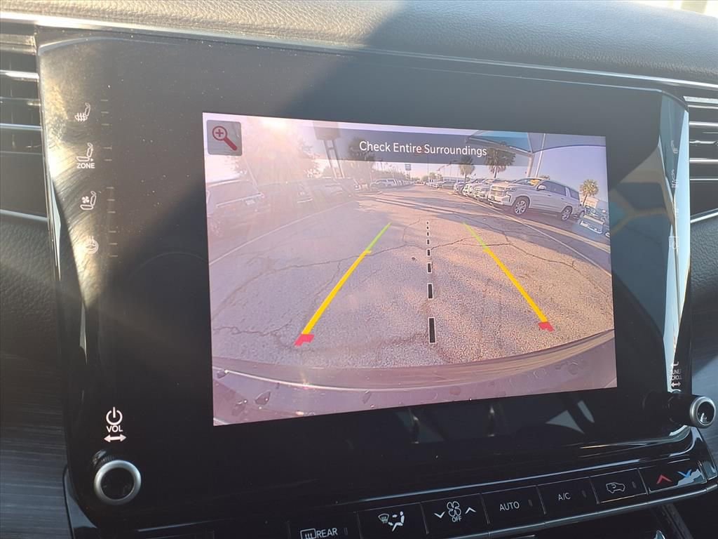 Used 2023 Jeep Wagoneer L Series II image 5