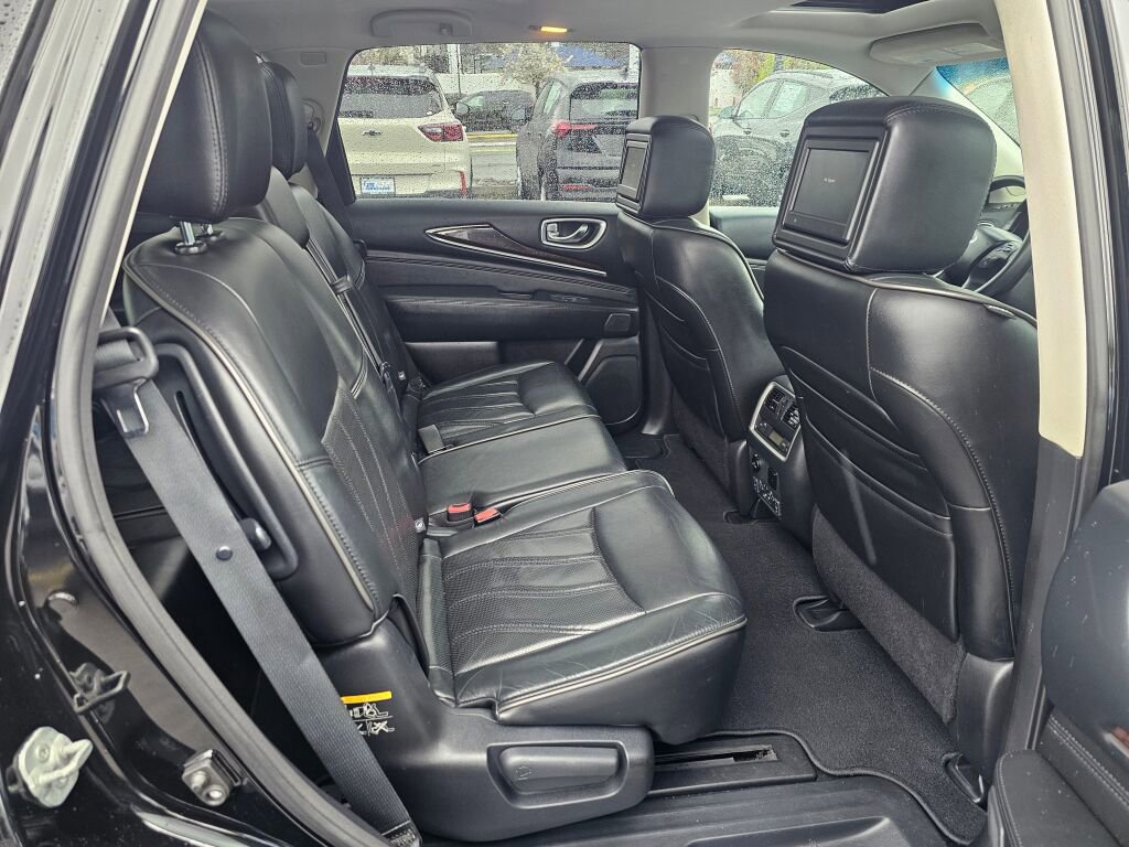 Used 2015 INFINITI QX60 AWD w/ Deluxe Touring Package image 29