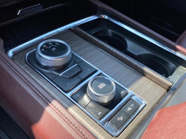 Used 2024 Ford Expedition Limited image 13