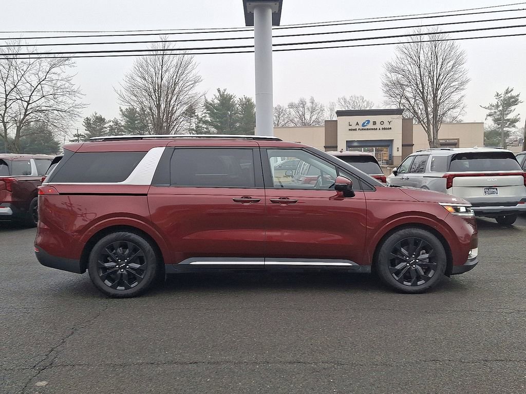 Used 2024 Kia Carnival SX Prestige image 8