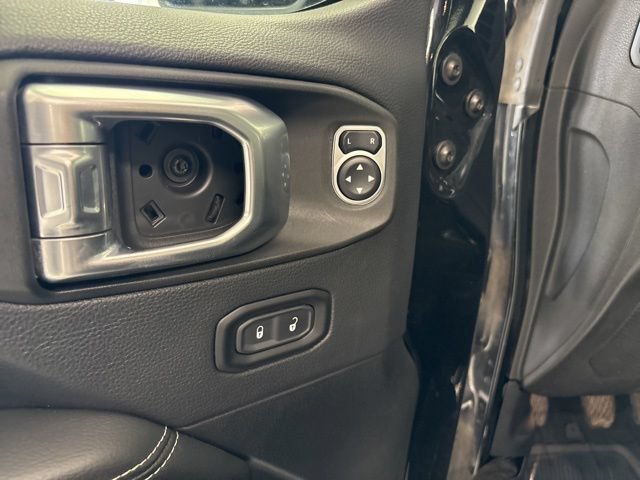 Used 2019 Jeep Wrangler Unlimited Sahara AWD/4WD image 20