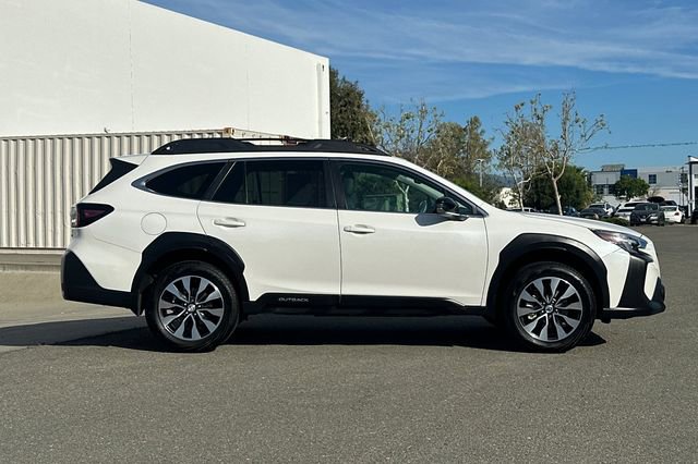 Used 2024 Subaru Outback Limited image 3