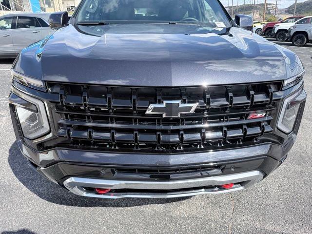 Certified 2025 Chevrolet Suburban Z71 image 4