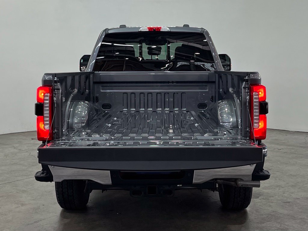 New 2026 Ford F250 XLT w/ XLT Premium Package AWD/4WD image 12