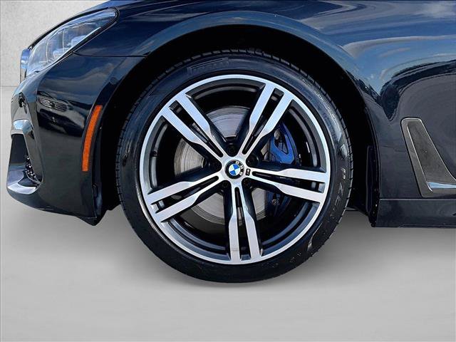 Used 2017 BMW 750i RWD image 10