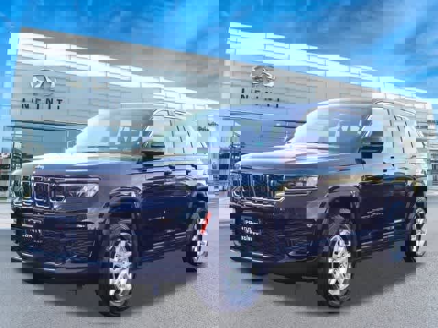 Used 2023 Jeep Grand Cherokee Laredo